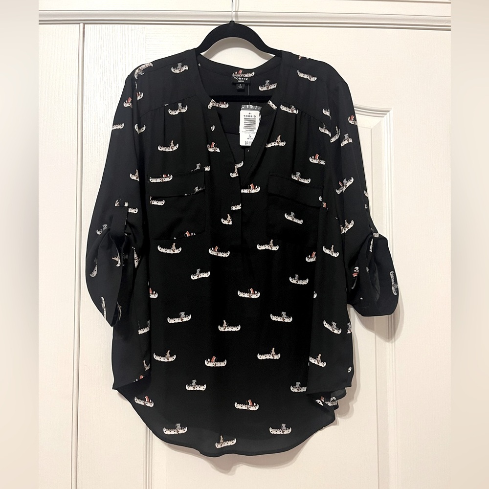 NWT Torrid Sz 2x Harper Canoe Animal Blouse